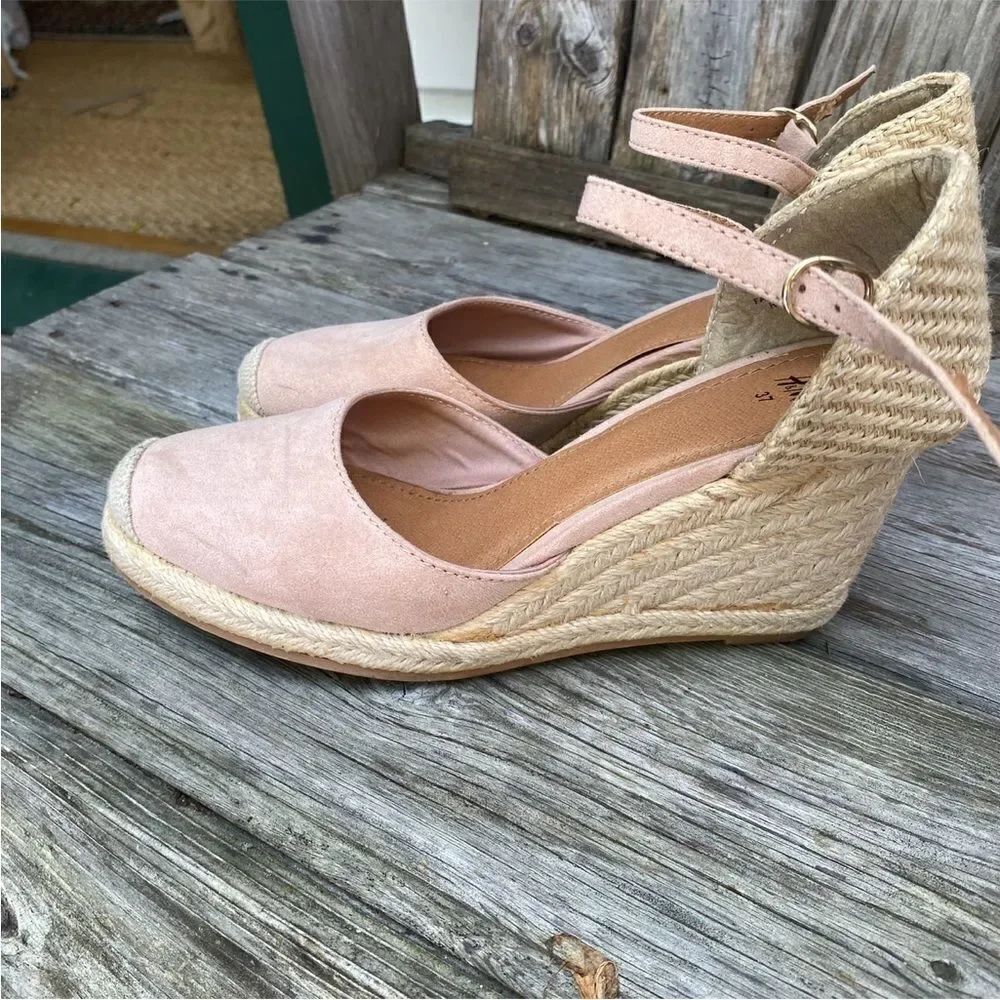 H&M light pink beige Wedge Heel Espadrille Sandals size 7